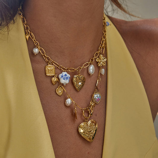 Collar Ocean Charm con Perlas, Corazón, Luna, Flor y Acentos de Cerámica