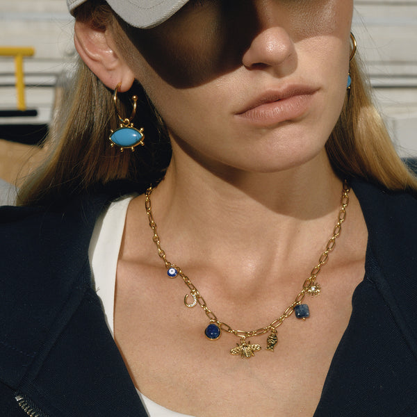 Collar U con Dijes de Abeja, Ojo y Pez