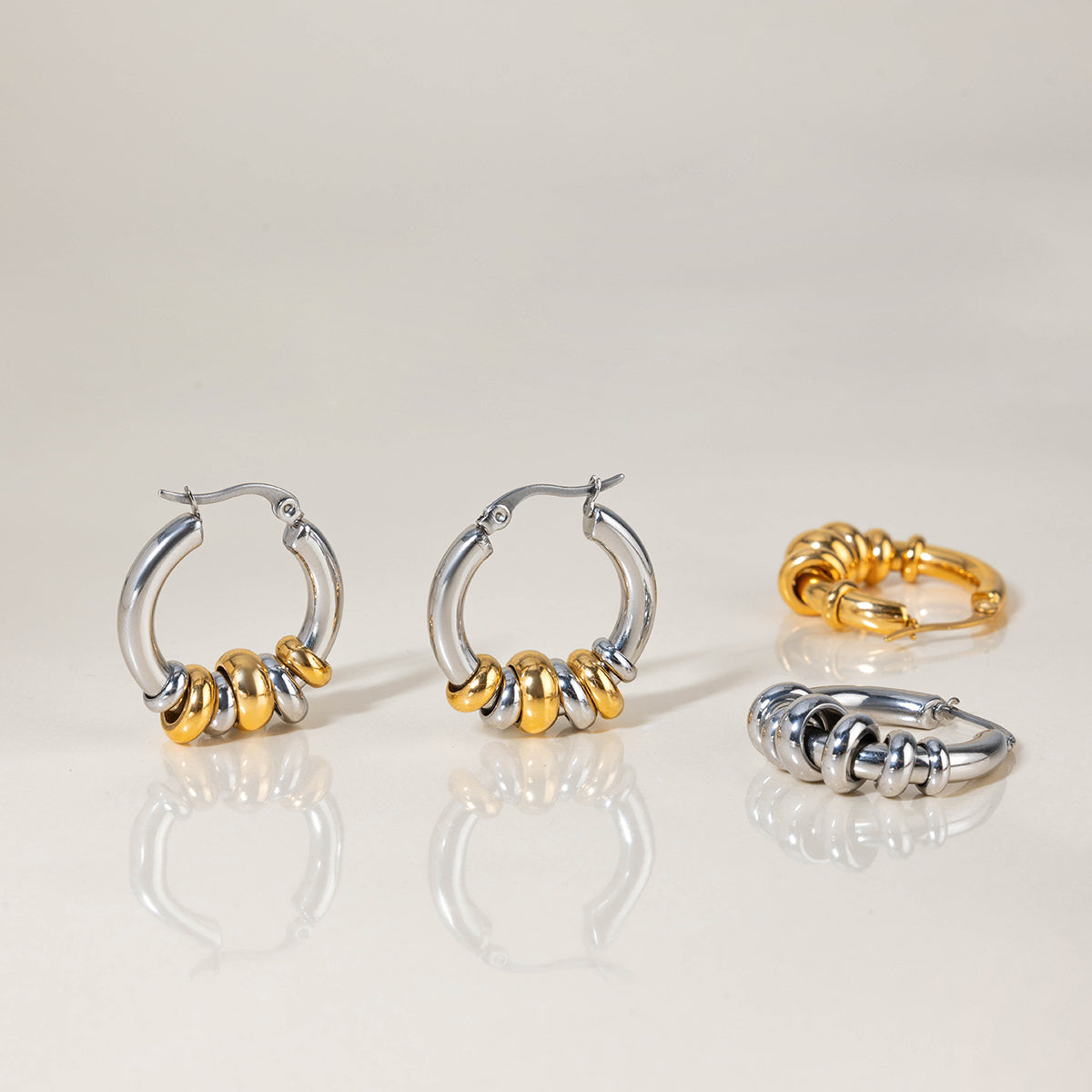 Pendientes de Aro Múltiple Móviles – Aros Huggie Modernos y Sin Deslustre