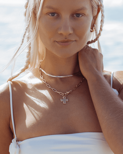 Elegant Chunky Cross Chain Necklace - Durable Brass with Gold/Silver Coating, Hypoallergenic, Waterproof