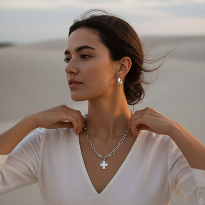 Elegant Chunky Cross Chain Necklace - Durable Brass with Gold/Silver Coating, Hypoallergenic, Waterproof