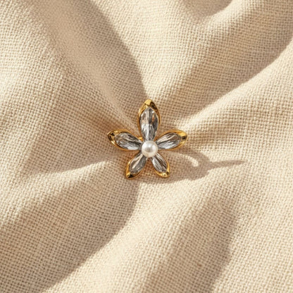 Elegant Flower Pearl Ring - Hypoallergenic Stainless Steel Jewelry for Sensitive Skin