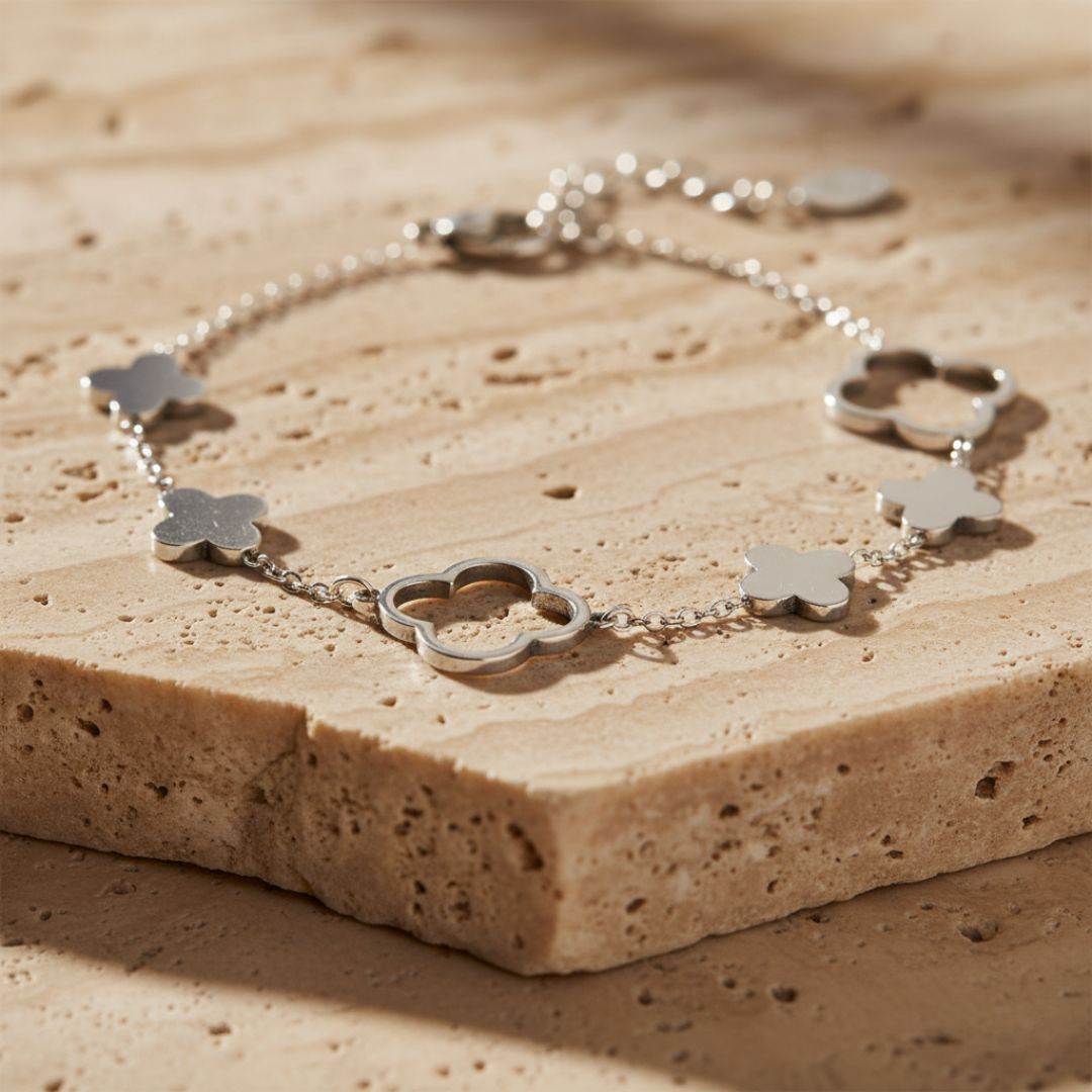 Elegant Stainless Steel Adjustable Big Clovers Bracelet for Versatile Styling