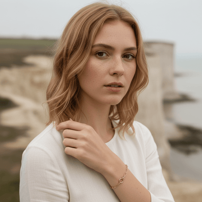 Mint Paperclip Bracelet - Modern Adjustable Accessory for Versatile Styling