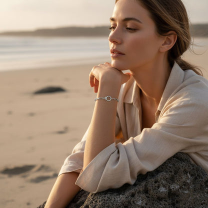 Mint Paperclip Bracelet - Modern Adjustable Accessory for Versatile Styling