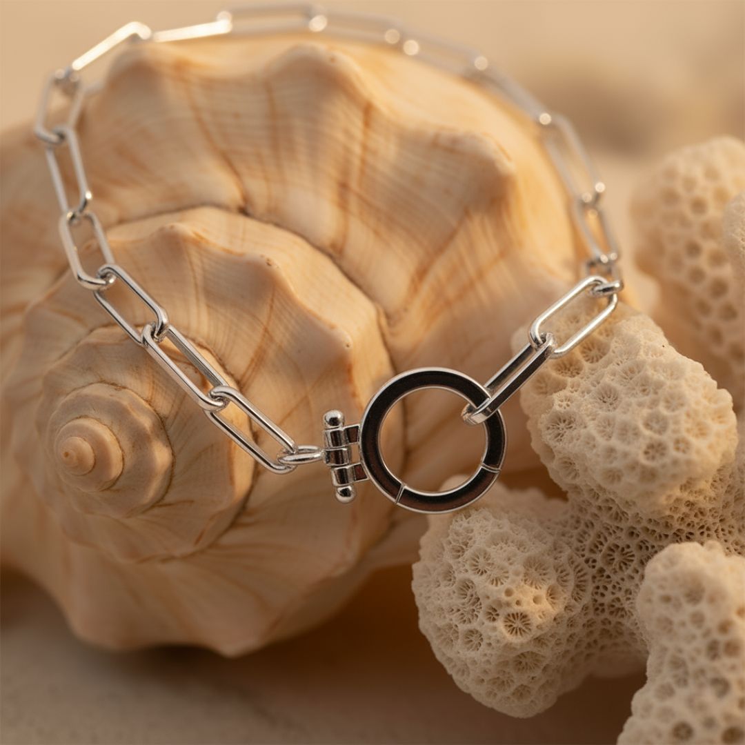 Mint Paperclip Bracelet - Modern Adjustable Accessory for Versatile Styling