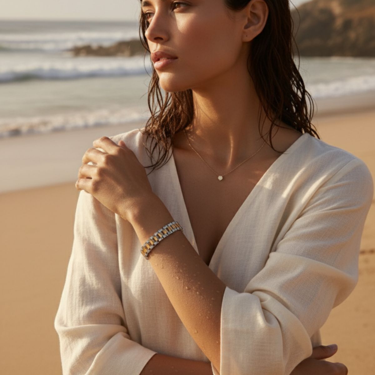 Nora - Gold Bracelet with Wide Link Design for Fashion-Forward Style