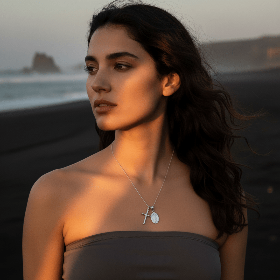 Saint's Light Pendant Gold Silver Necklace